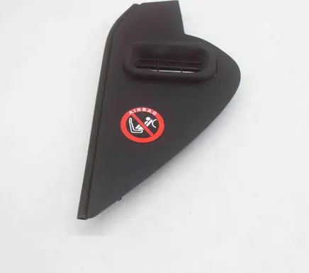 Maserati Quattroporte Dashboard side end trim 670010230