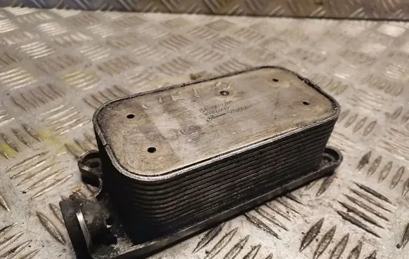 Mercedes-Benz CLK A209 C209 Gearbox / Transmission oil cooler 70305772