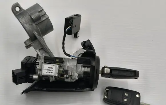 Opel Insignia A Ignition lock 25799293