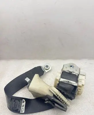 Rear seatbelt
