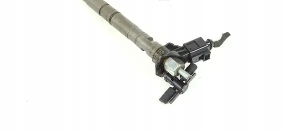 Audi A4 S4 B6 8E 8H Fuel injector 03L130277