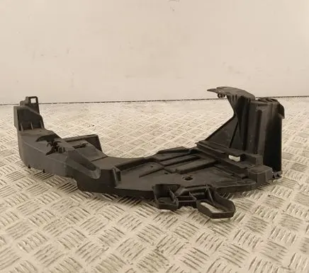 Renault Megane III Headlight/headlamp mounting bracket 622225493R