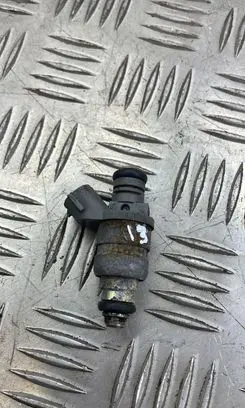 Audi A3 S3 8P Fuel injector 06A906031BT