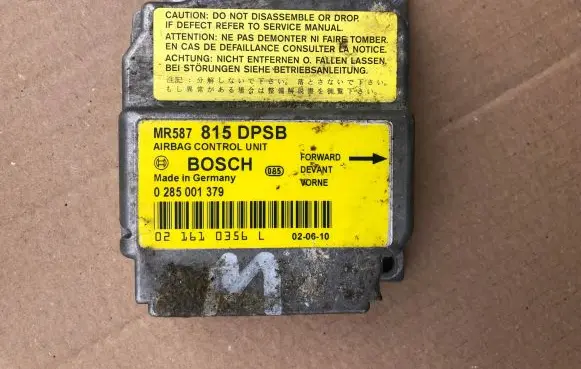 Mitsubishi Space Star Airbag control unit/module MR587815