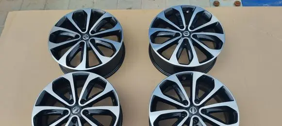 Nissan Qashqai R18 alloy rim FELGIQASHQAI JD18AMB73