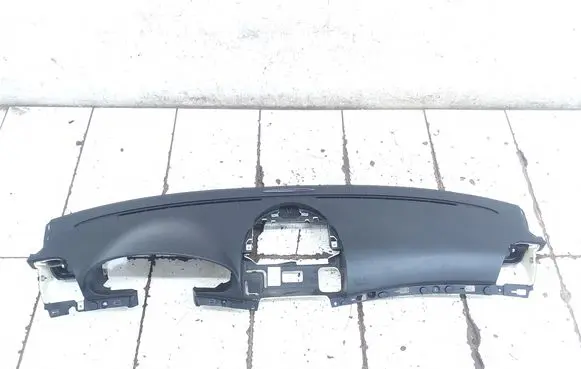 Mercedes-Benz E W211 Dashboard A2116800687