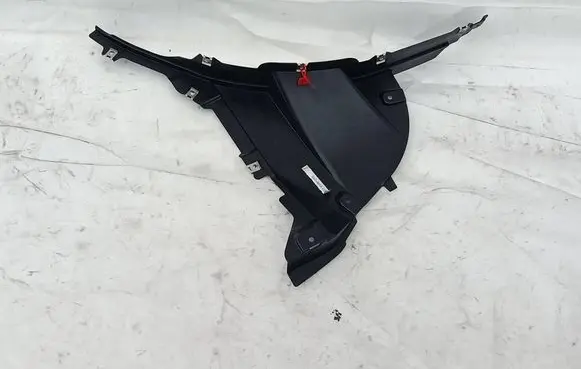 Audi RS Q8 Front arch 4M8853887A