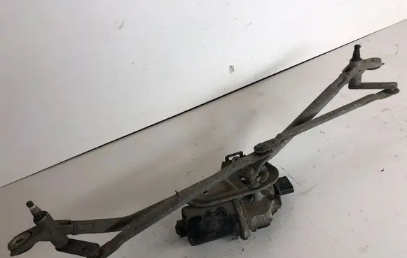 Audi A6 S6 C5 4B Front wiper linkage and motor 4B1955113A