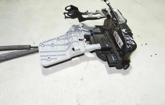 Hyundai Santa Fe Front door lock 813102B070 813102B070GDH