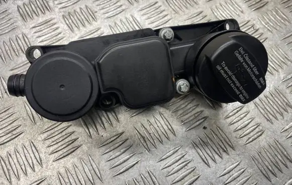 Mercedes-Benz E W211 Oil fill pipe A6460100162
