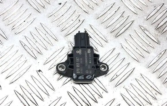 Audi A4 S4 B7 8E 8H Airbag deployment crash/impact sensor 8P0955557 190106 011627