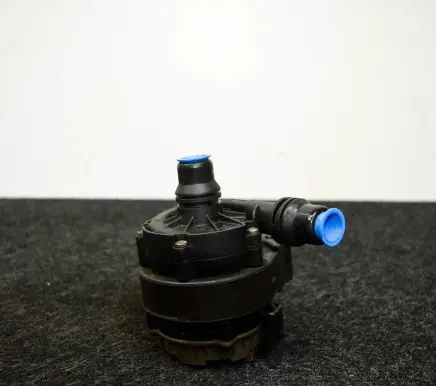 BMW 5 G30 G31 Electric auxiliary coolant/water pump 8638238