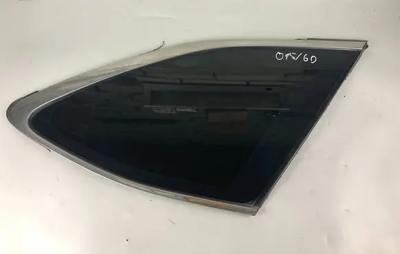 Subaru Outback (BS) Rear side window