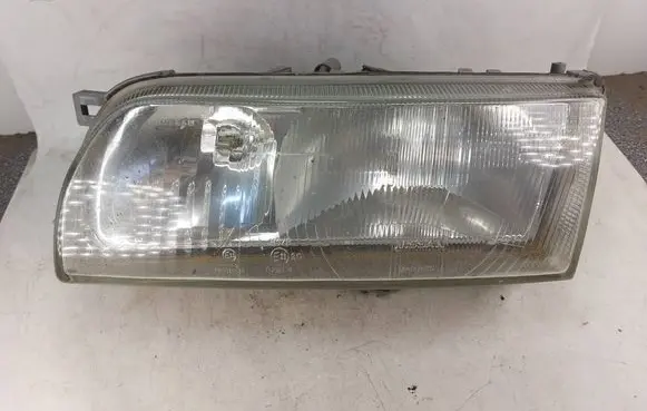 Nissan Primera Headlight/headlamp 7R011014 54530178