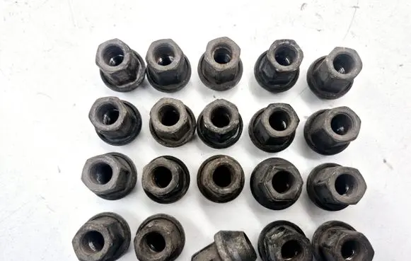 Volvo V50 Nuts/bolts 