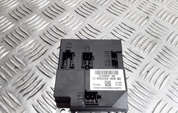 Mercedes-Benz E W211 Comfort/convenience module 2115458532
