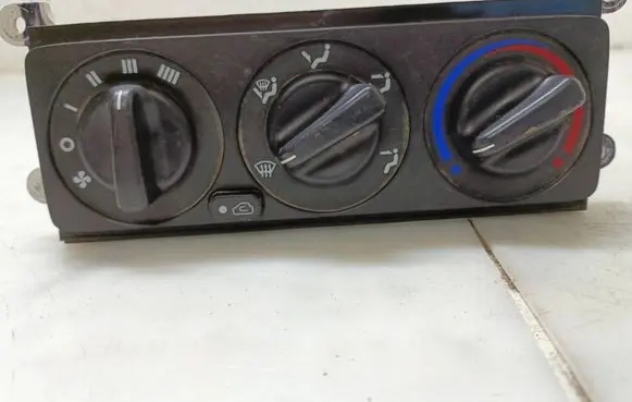 Hyundai Galloper Climate control unit UIAASJY