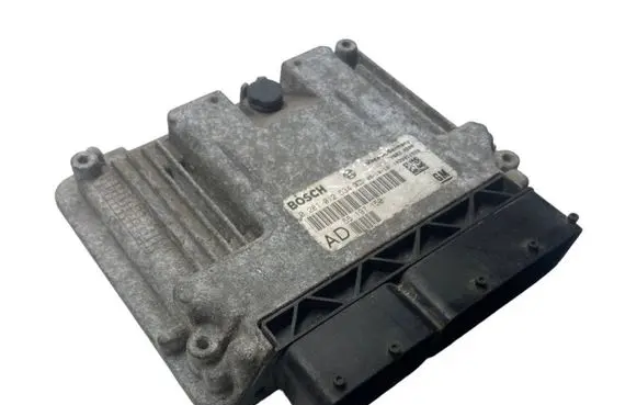 Opel Vectra C Engine control unit/module 55197150 0281012534 1039S11520
