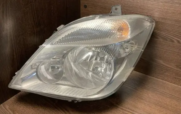 Mercedes-Benz Sprinter W906 Headlight/headlamp 9068200161 1EB24701201