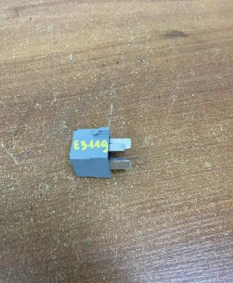 Volkswagen Crafter Other relay 4RA00779307 A0025422619