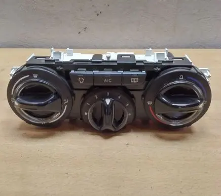 Peugeot 208 Climate control unit 96722483