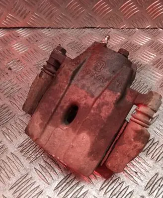 Toyota Prius (XW20) Front brake caliper