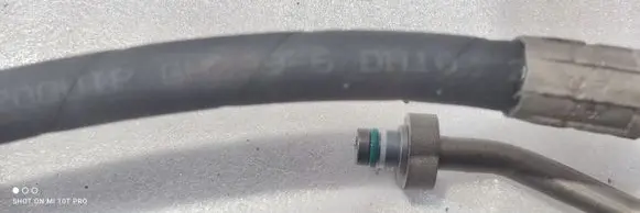 Brake vacuum hose/pipe
