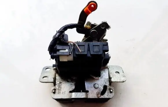 Mitsubishi Colt Tailgate/trunk/boot lock/catch/latch MR959190