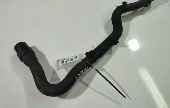 Mercedes-Benz B W245 Engine coolant pipe/hose