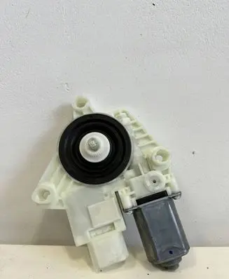 BMW 5 G30 G31 G38 Rear door window regulator motor 7455083