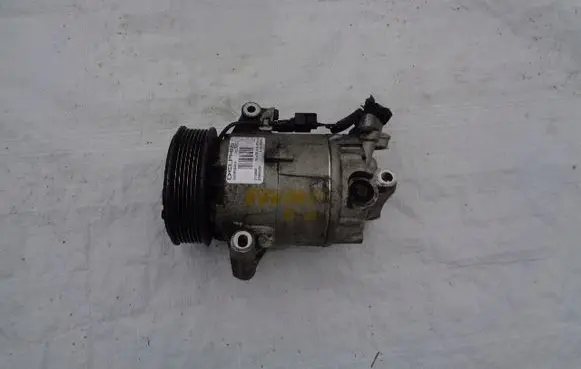 Renault Scenic II - Grand scenic II Air conditioning (A/C) compressor (pump) 8200669284