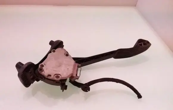 Volvo S80 Accelerator throttle pedal 9496821