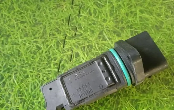 BMW M5 Mass air flow meter 7839014 783153A