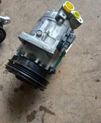 Renault Clio V Air conditioning (A/C) compressor (pump) 926002076R T4245140293 T638706C