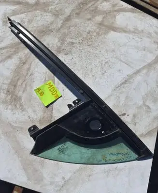 Citroen C3 Front door vent window glass four-door 43R00089