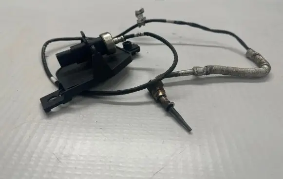 Skoda Kodiaq Exhaust gas temperature sensor 06K919529J