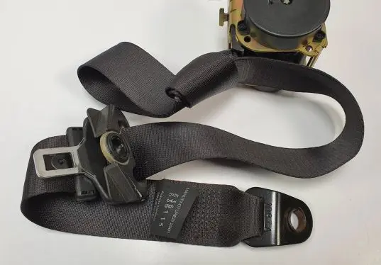 Mini One - Cooper R50 - 53 Rear seatbelt 0430048