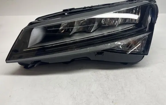 Skoda Superb B5 (3U) Headlight/headlamp 3V1941015C