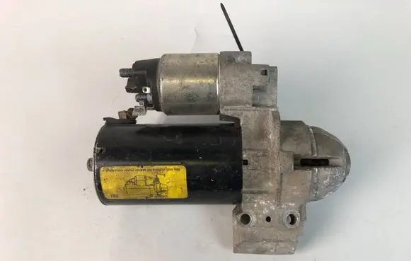 BMW 5 E60 E61 Starter motor 7801203