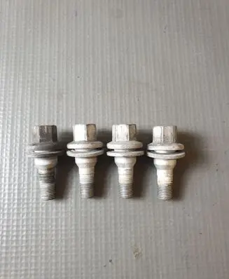 Opel Mokka B Nuts/bolts 