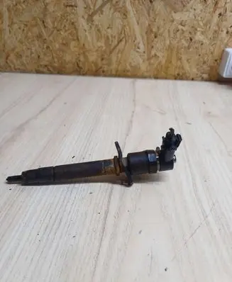 Volvo S80 Fuel injector 0445110078