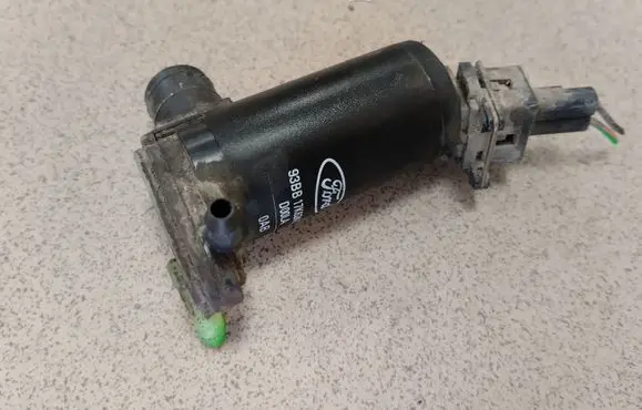 Ford Transit Windscreen/windshield washer pump 93BB17K624BA
