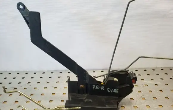 Hyundai Terracan Front door lock