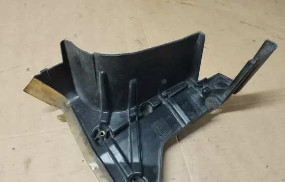 Peugeot 308 Other engine bay part 9805747280