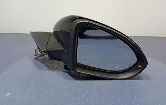 Volkswagen Golf Sportsvan Front door electric wing mirror 