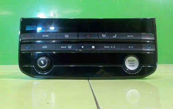 Jaguar XE Other switches/knobs/shifts GX5318C858GE