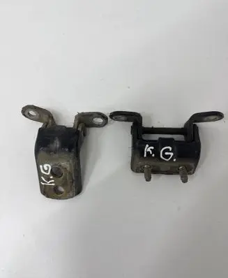 Nissan Primera Rear door hinge set 