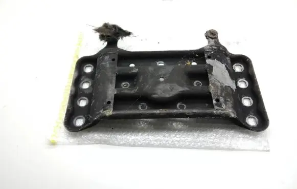 Mercedes-Benz GLK (X204) Gearbox mounting bracket P01693000003