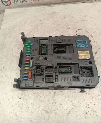 Peugeot 5008 Comfort/convenience module 966405908002 281208364 281192483C