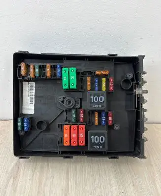 Volkswagen Golf V Fuse module 1K0937125A 017183071